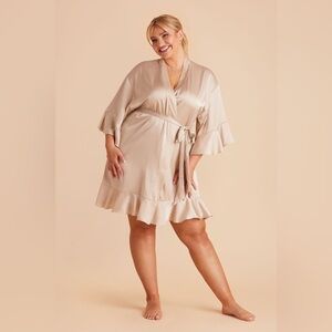 Birds Grey “Let’s Get This Party Started“ Champagne Kenny Robe